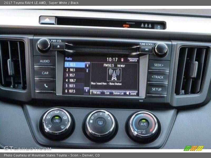 Super White / Black 2017 Toyota RAV4 LE AWD