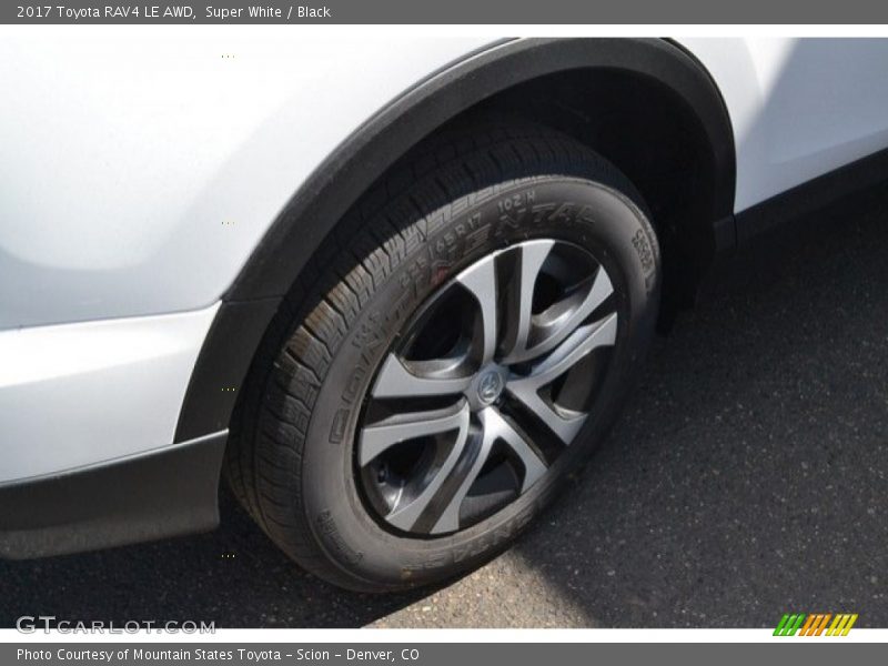 Super White / Black 2017 Toyota RAV4 LE AWD