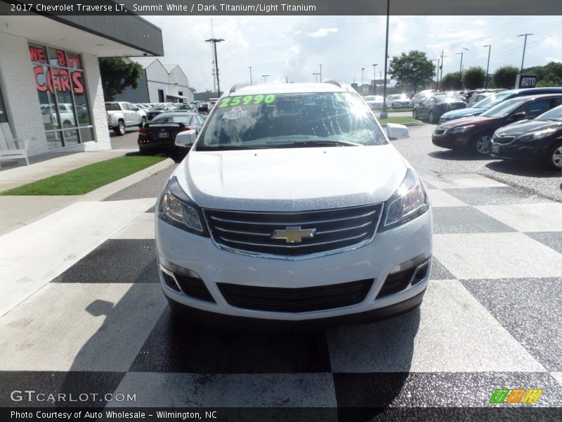Summit White / Dark Titanium/Light Titanium 2017 Chevrolet Traverse LT