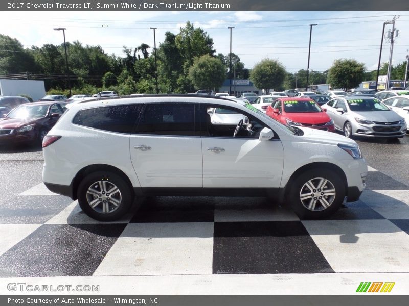 Summit White / Dark Titanium/Light Titanium 2017 Chevrolet Traverse LT