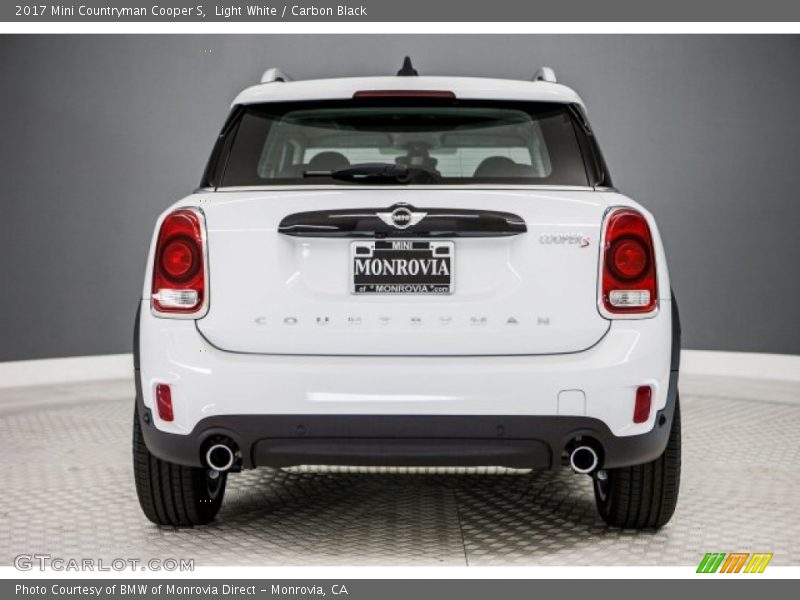 Light White / Carbon Black 2017 Mini Countryman Cooper S