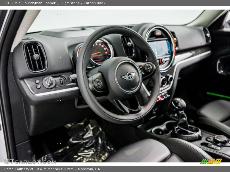 Light White / Carbon Black 2017 Mini Countryman Cooper S