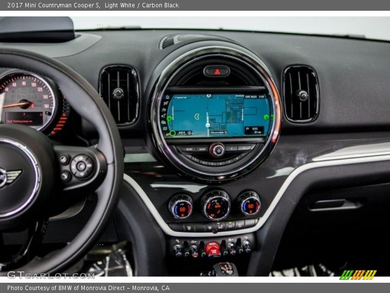 Light White / Carbon Black 2017 Mini Countryman Cooper S