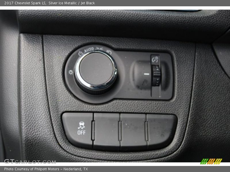 Silver Ice Metallic / Jet Black 2017 Chevrolet Spark LS