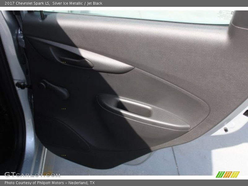 Silver Ice Metallic / Jet Black 2017 Chevrolet Spark LS