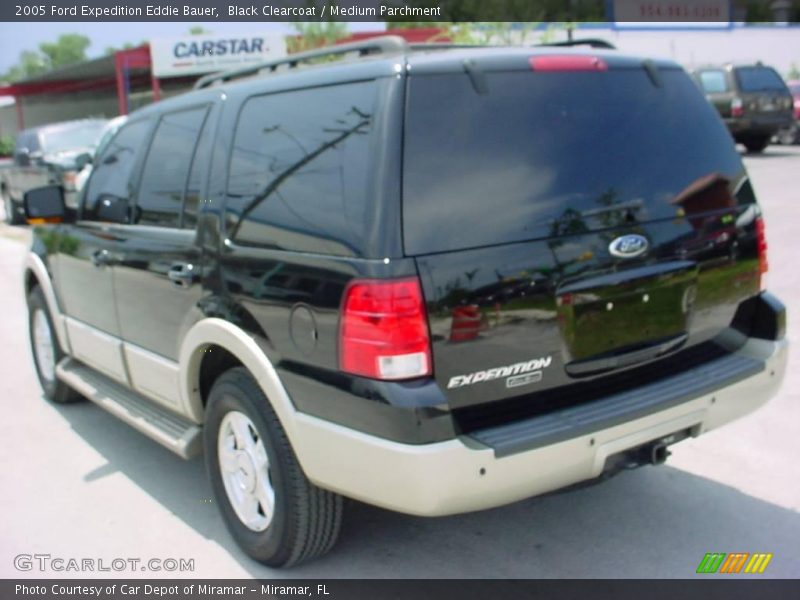 Black Clearcoat / Medium Parchment 2005 Ford Expedition Eddie Bauer