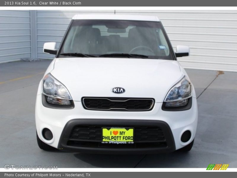 Clear White / Black Cloth 2013 Kia Soul 1.6