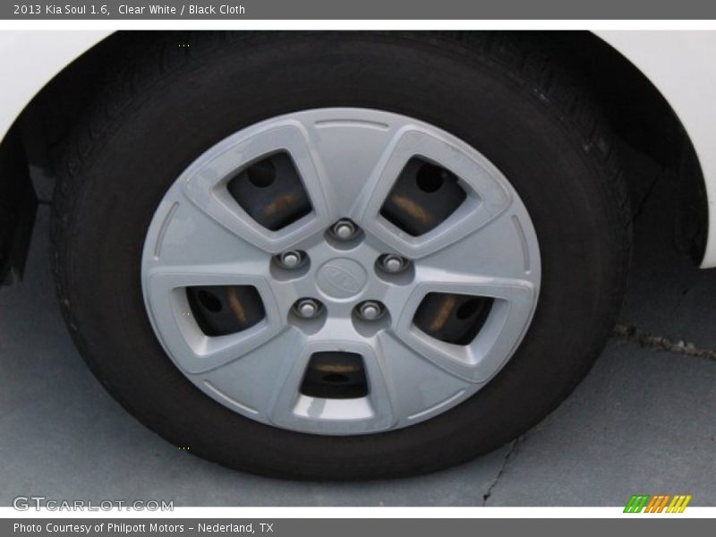Clear White / Black Cloth 2013 Kia Soul 1.6