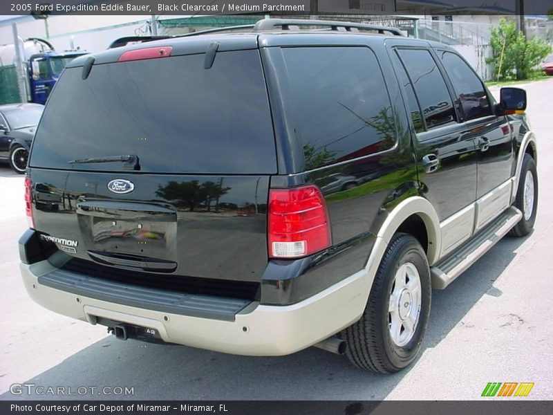 Black Clearcoat / Medium Parchment 2005 Ford Expedition Eddie Bauer