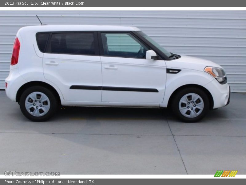 Clear White / Black Cloth 2013 Kia Soul 1.6