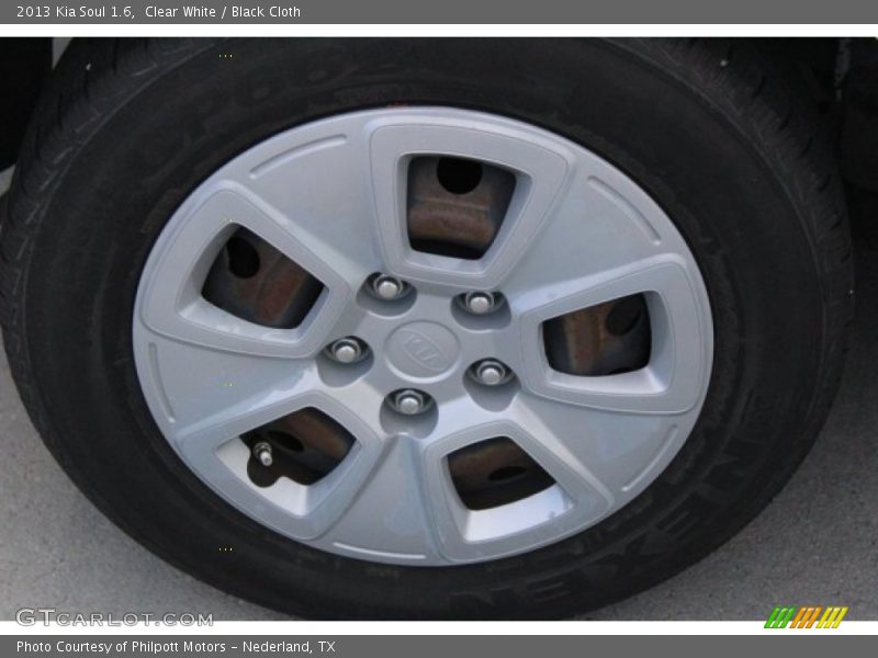 Clear White / Black Cloth 2013 Kia Soul 1.6
