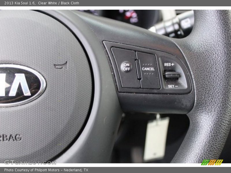 Clear White / Black Cloth 2013 Kia Soul 1.6