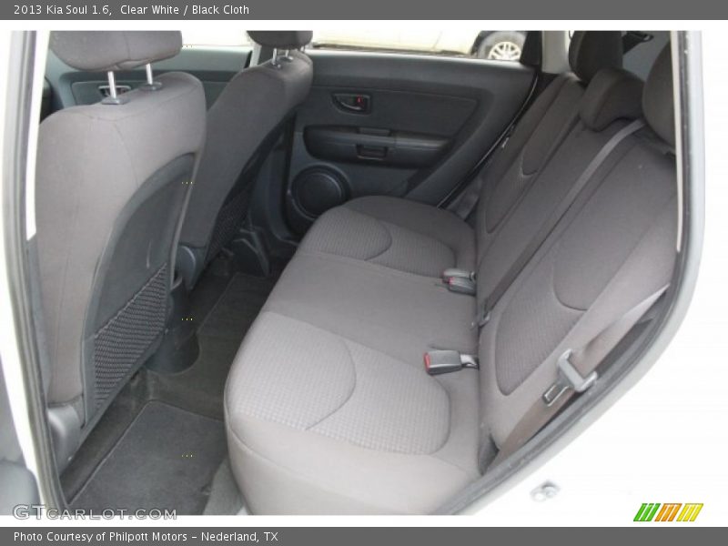 Clear White / Black Cloth 2013 Kia Soul 1.6