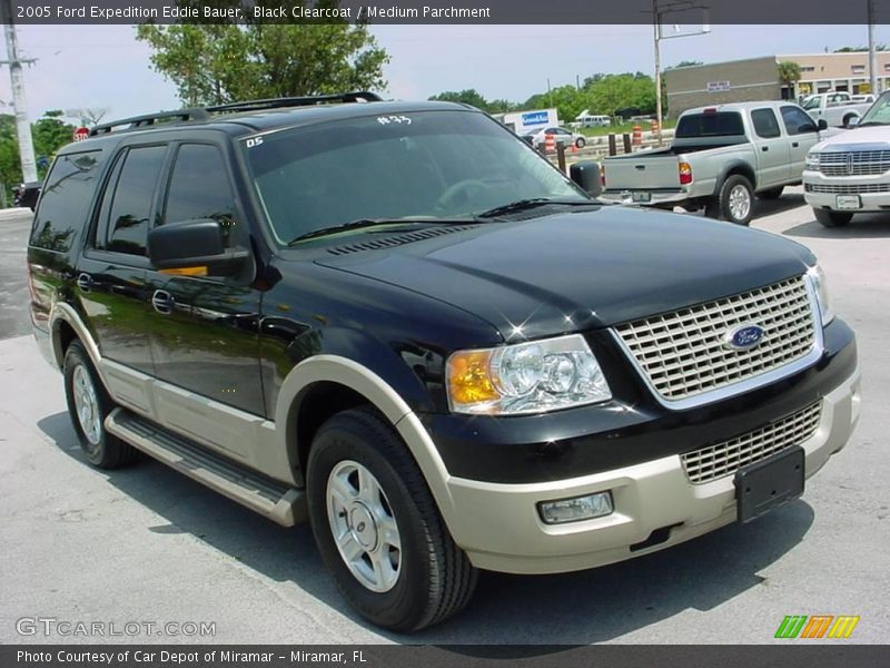 Black Clearcoat / Medium Parchment 2005 Ford Expedition Eddie Bauer