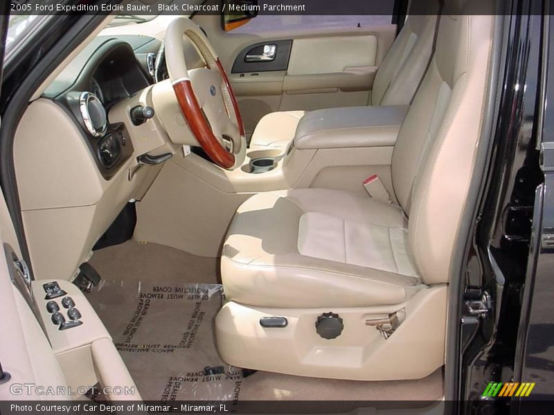 Black Clearcoat / Medium Parchment 2005 Ford Expedition Eddie Bauer