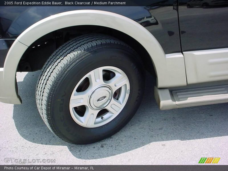 Black Clearcoat / Medium Parchment 2005 Ford Expedition Eddie Bauer