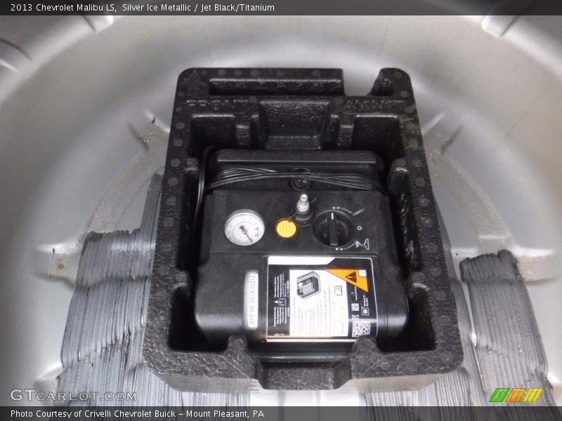 Silver Ice Metallic / Jet Black/Titanium 2013 Chevrolet Malibu LS