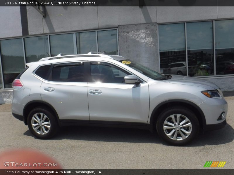 Brilliant Silver / Charcoal 2016 Nissan Rogue SV AWD