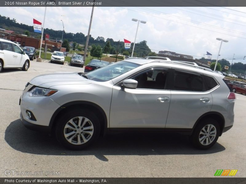 Brilliant Silver / Charcoal 2016 Nissan Rogue SV AWD