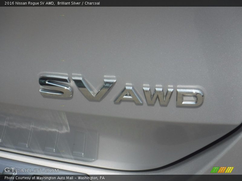 Brilliant Silver / Charcoal 2016 Nissan Rogue SV AWD