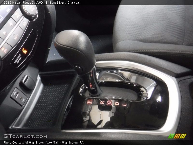 Brilliant Silver / Charcoal 2016 Nissan Rogue SV AWD