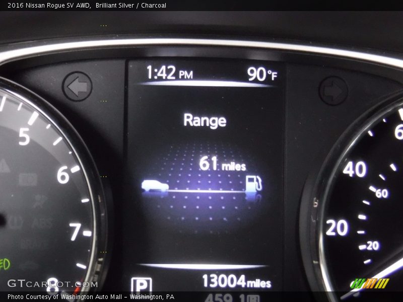 Brilliant Silver / Charcoal 2016 Nissan Rogue SV AWD