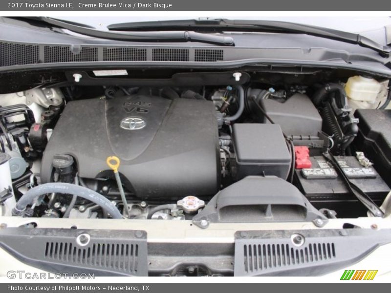 Creme Brulee Mica / Dark Bisque 2017 Toyota Sienna LE