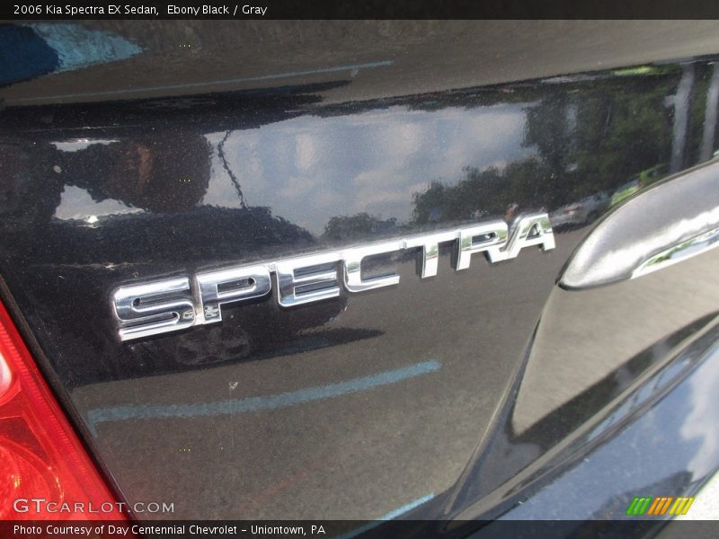 Ebony Black / Gray 2006 Kia Spectra EX Sedan