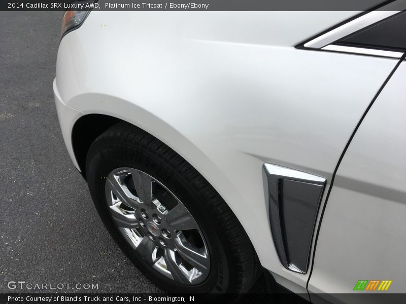 Platinum Ice Tricoat / Ebony/Ebony 2014 Cadillac SRX Luxury AWD