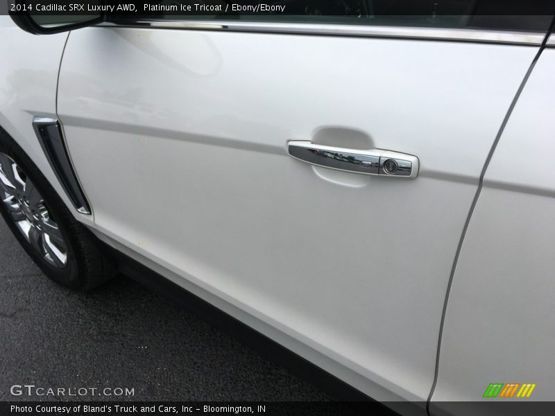 Platinum Ice Tricoat / Ebony/Ebony 2014 Cadillac SRX Luxury AWD