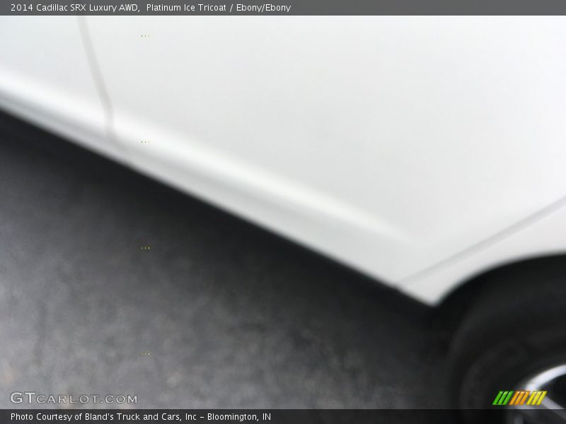 Platinum Ice Tricoat / Ebony/Ebony 2014 Cadillac SRX Luxury AWD