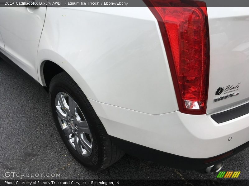 Platinum Ice Tricoat / Ebony/Ebony 2014 Cadillac SRX Luxury AWD