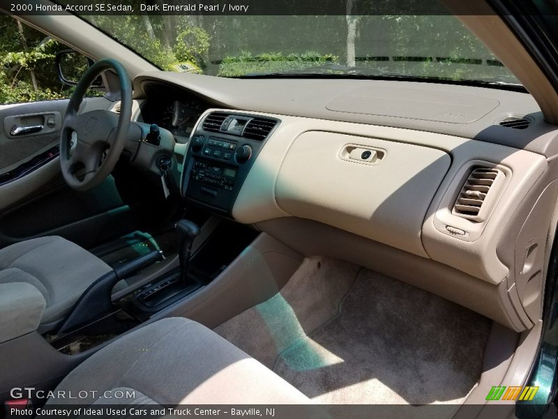 Dark Emerald Pearl / Ivory 2000 Honda Accord SE Sedan
