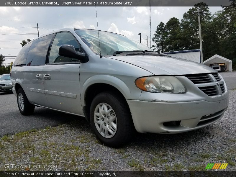 Bright Silver Metallic / Medium Slate Gray 2005 Dodge Grand Caravan SE