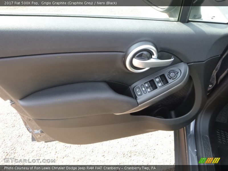 Grigio Graphite (Graphite Grey) / Nero (Black) 2017 Fiat 500X Pop