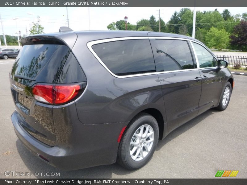 Granite Crystal Metallic / Black/Alloy 2017 Chrysler Pacifica Touring