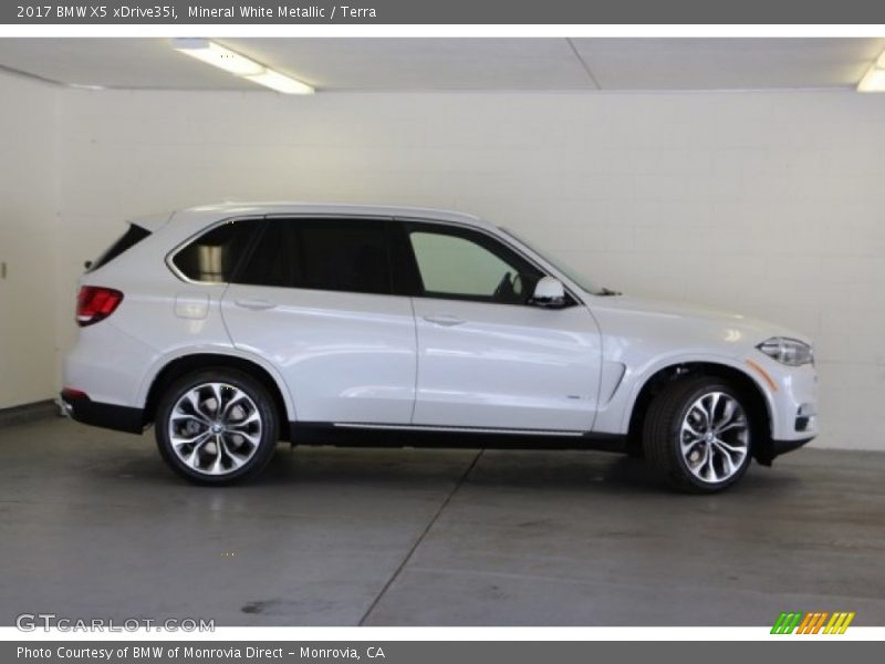 Mineral White Metallic / Terra 2017 BMW X5 xDrive35i