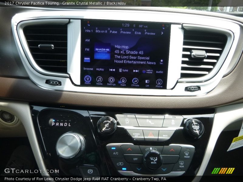 Granite Crystal Metallic / Black/Alloy 2017 Chrysler Pacifica Touring