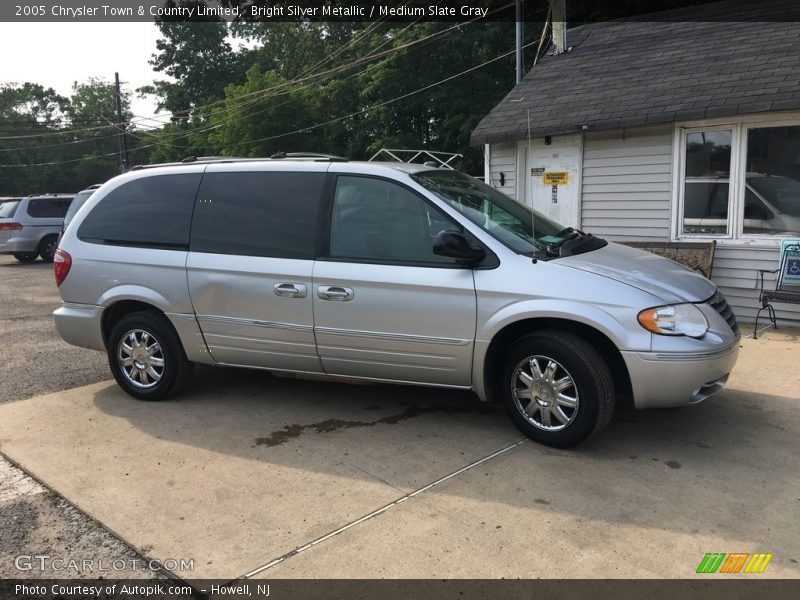 Bright Silver Metallic / Medium Slate Gray 2005 Chrysler Town & Country Limited