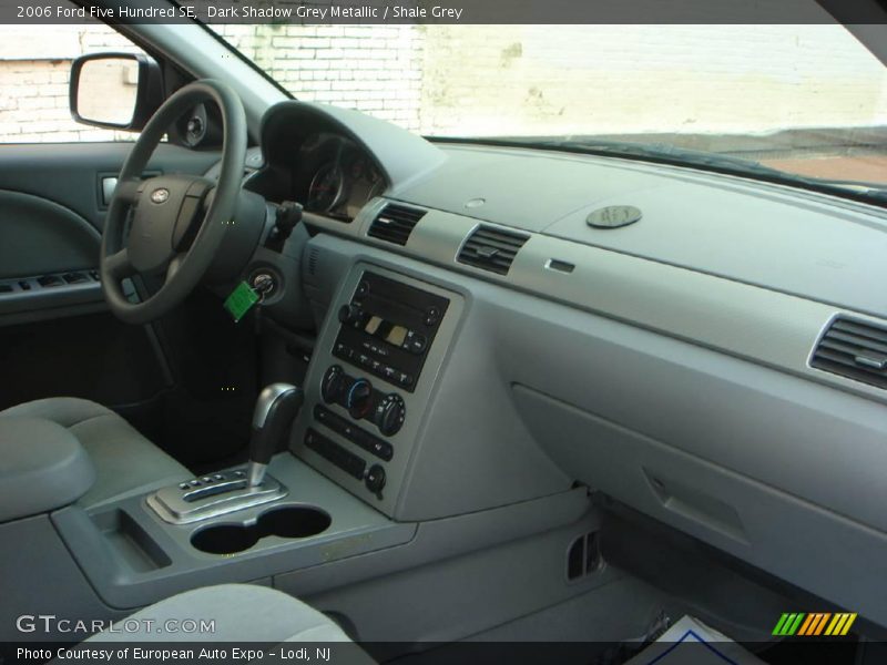 Dark Shadow Grey Metallic / Shale Grey 2006 Ford Five Hundred SE