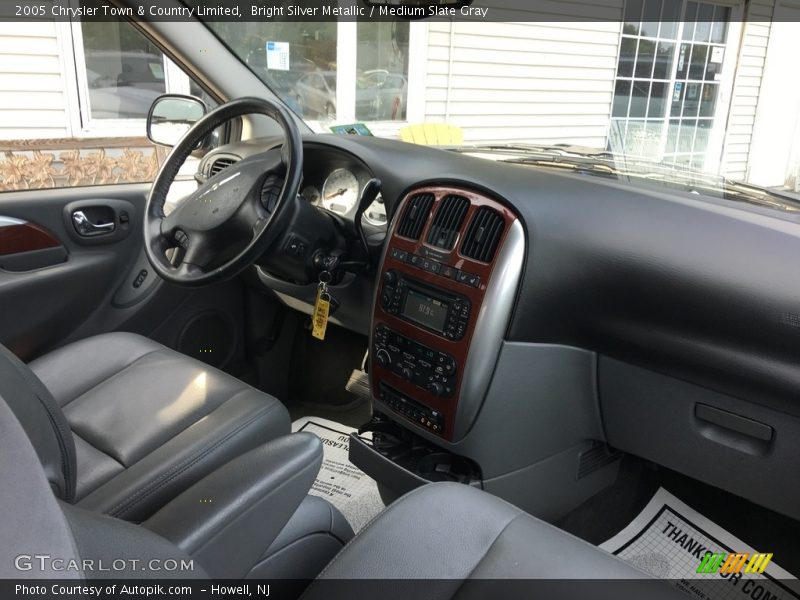 Bright Silver Metallic / Medium Slate Gray 2005 Chrysler Town & Country Limited