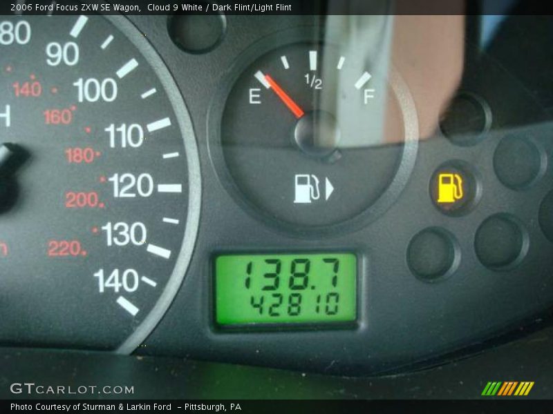 Cloud 9 White / Dark Flint/Light Flint 2006 Ford Focus ZXW SE Wagon