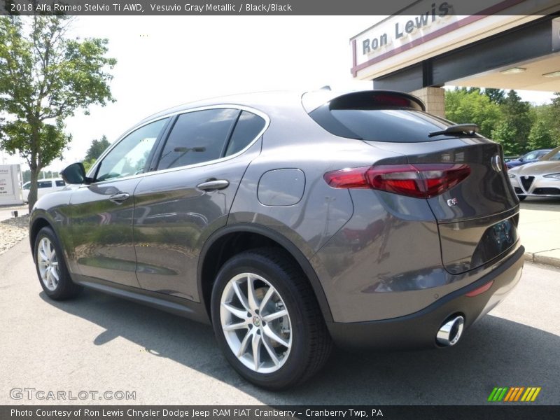Vesuvio Gray Metallic / Black/Black 2018 Alfa Romeo Stelvio Ti AWD
