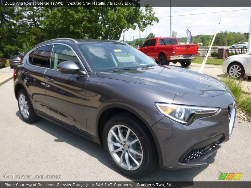 Front 3/4 View of 2018 Stelvio Ti AWD