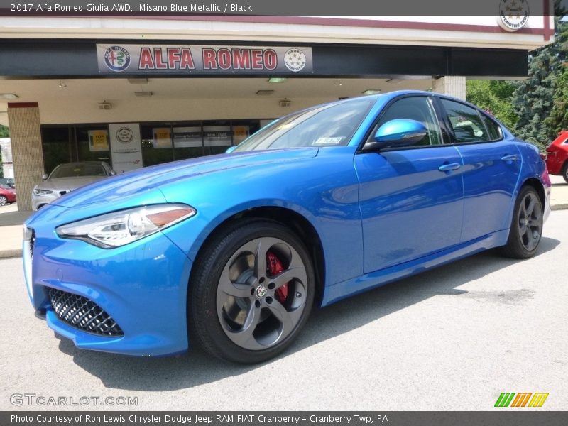 Front 3/4 View of 2017 Giulia AWD