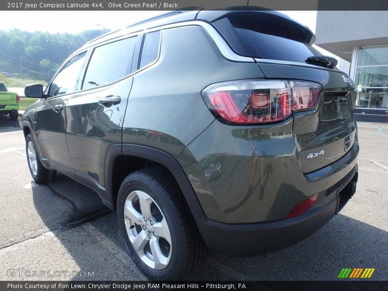 Olive Green Pearl / Black 2017 Jeep Compass Latitude 4x4