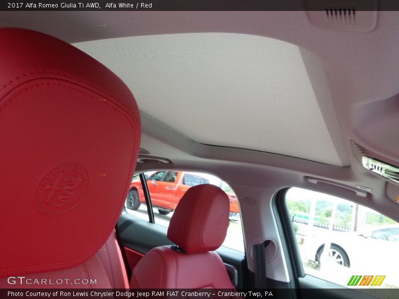 Alfa White / Red 2017 Alfa Romeo Giulia Ti AWD