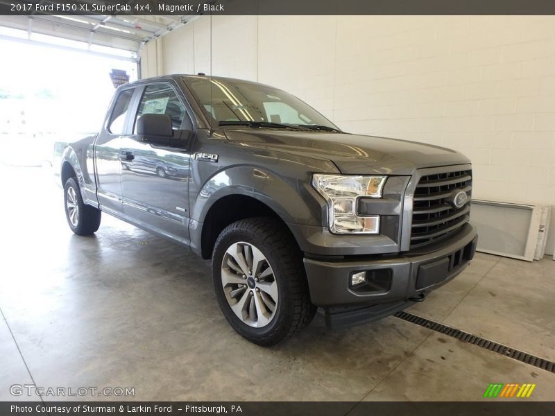 Magnetic / Black 2017 Ford F150 XL SuperCab 4x4