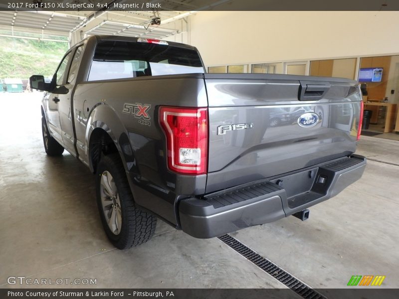 Magnetic / Black 2017 Ford F150 XL SuperCab 4x4