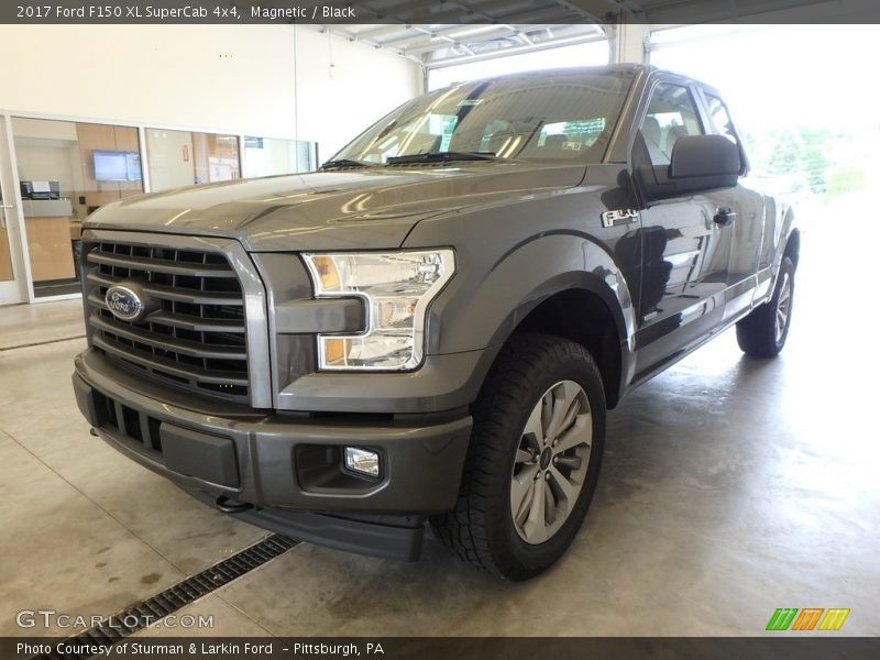 Magnetic / Black 2017 Ford F150 XL SuperCab 4x4